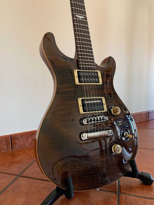 Guitarra eléctrica Fame Forum IV