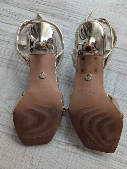Sandały na obcasie Nine West 36 złote