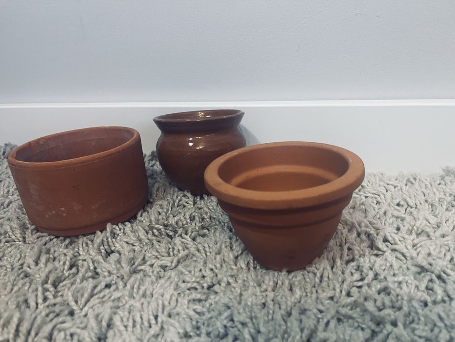 Zestaw malych rudych doniczek ceglanych antyk terracotra