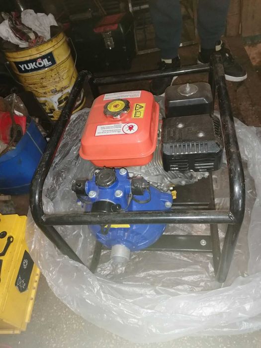 Мотопомпа бензиновая для перекачки воды Sturm ВР8770. Новая 10000 грн.