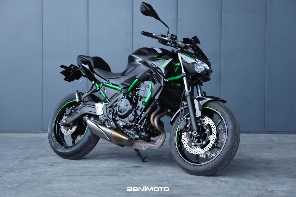 Kawasaki Z  650 35Kw (Carta A2)
