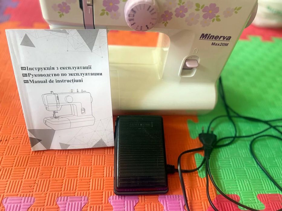 Швейна машинка Minerva Max20M