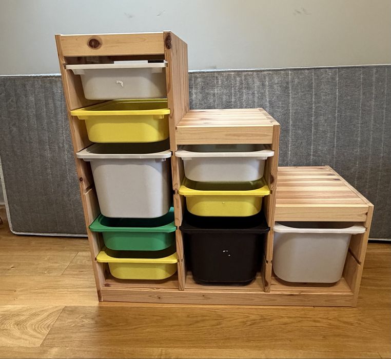 Ikea Trofast- zestaw regałów z pojemnkami