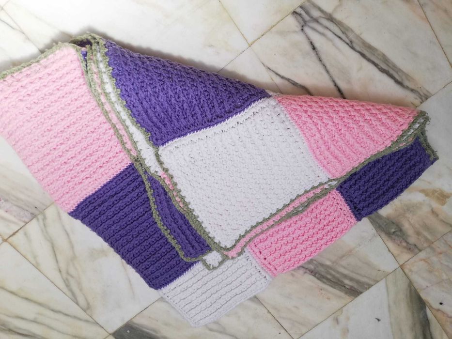 Colcha/ manta de casal  feita a mão