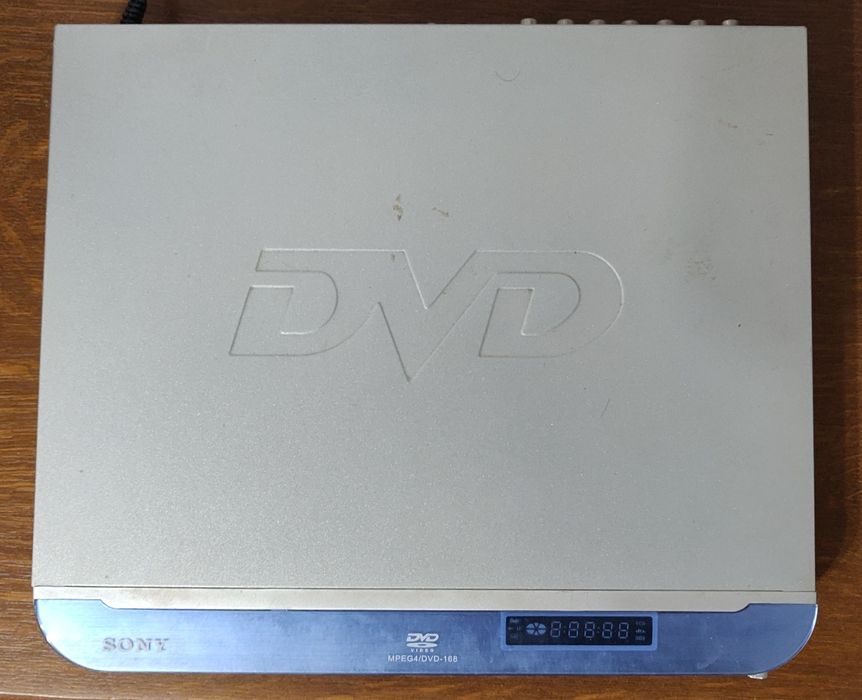 DVD sony в хорошем состоянии
