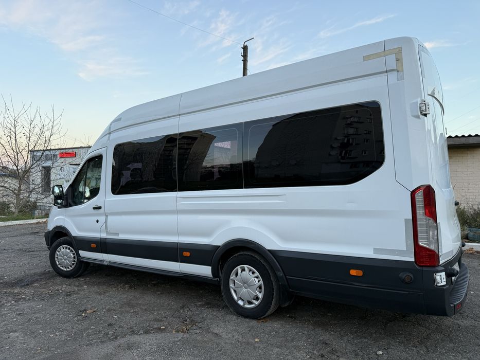 Продам хороший бус Ford Transit