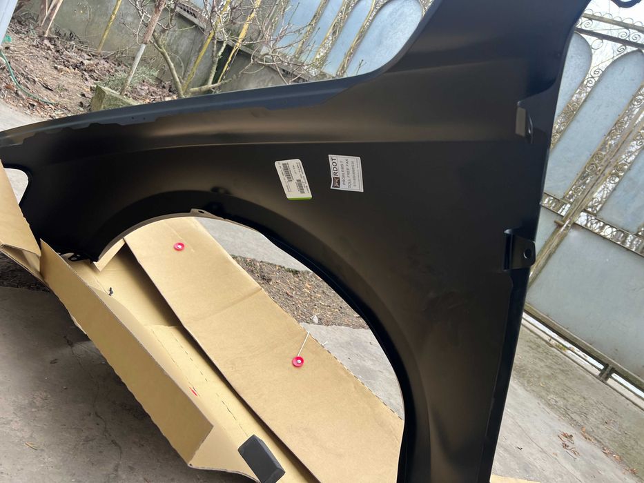 Праве крило AUDI Q5 ДРУГЕ ПОКОЛІННЯ 2016–2020 (дорестайлінг)