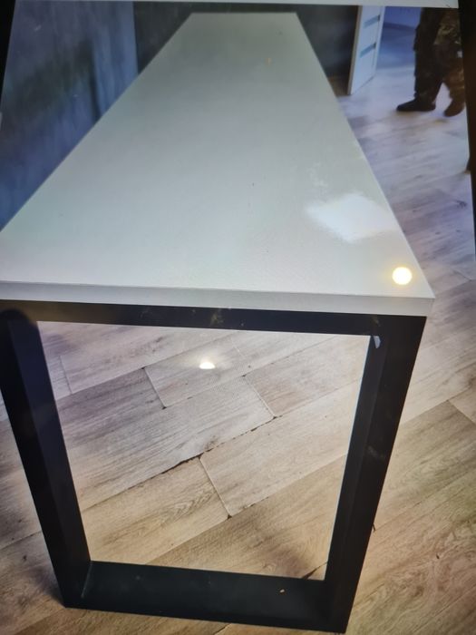 Стеклянные доски  и столы для школы