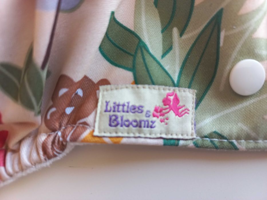 Fralda reutilizável Littles & Bloomz usada