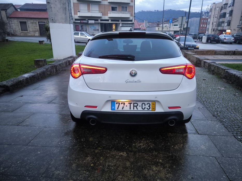 Alfa Romeo Giulietta 2.0 JTD 150 cv – Full Extras | Excelente Estado