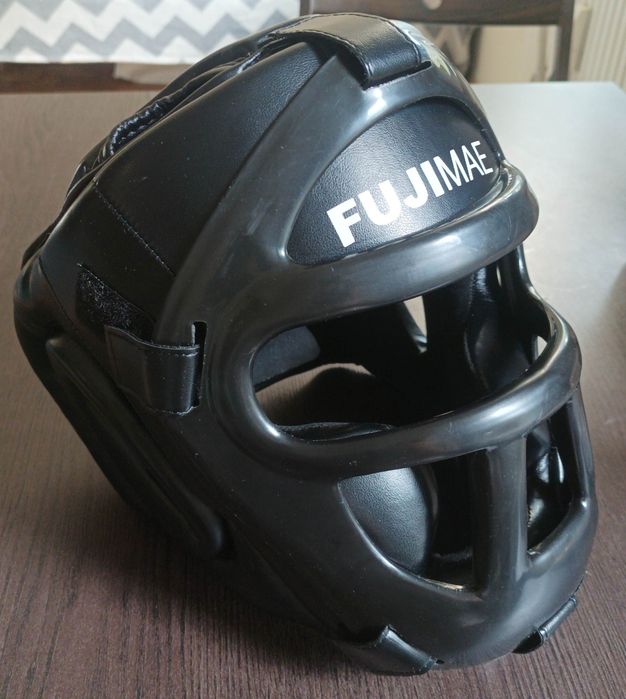 Kask z kratką do sportów walki FUJIMAE - rozmiar M