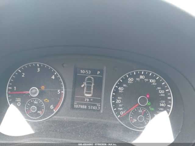 Volkswagen Passat 2.0L TDI SEL Premium