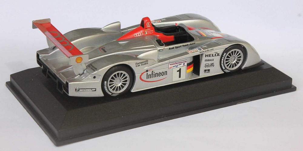 Miniaturas usadas para peças Toyota Audi Ixo 1/43