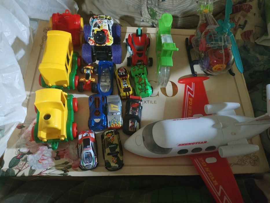 Машинки для хлопчиків