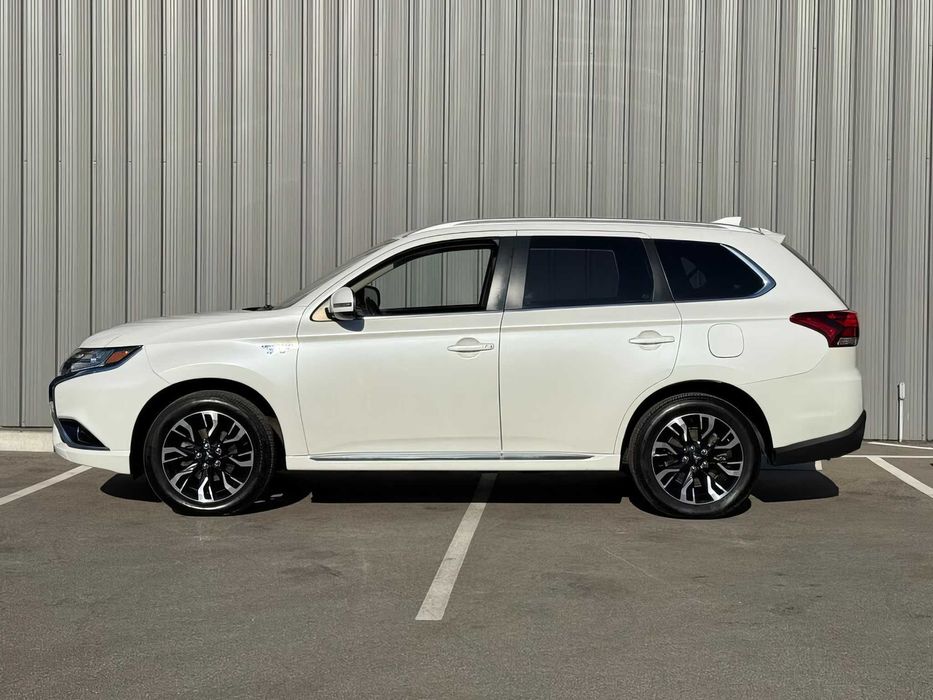 Mitsubishi Outlander SEL S-AWC      2018