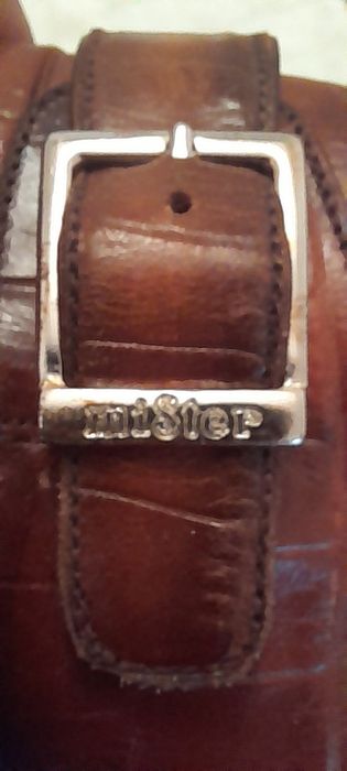 Sapatos Mister Art , Castanhos. Feitos à mão.  Artigo de luxo.