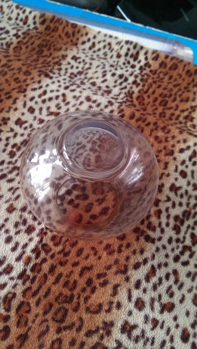 Винтажная ваза из цветного стекла с позолотой 1965 год сервантое хране