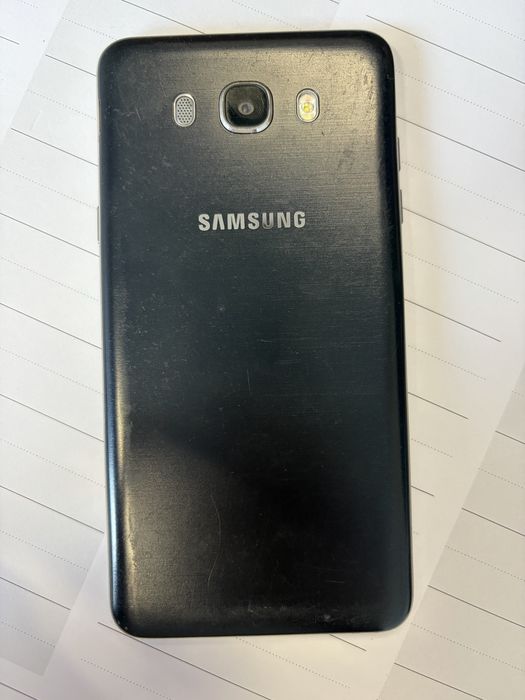 Samsung Galaxy J7 (2016)
