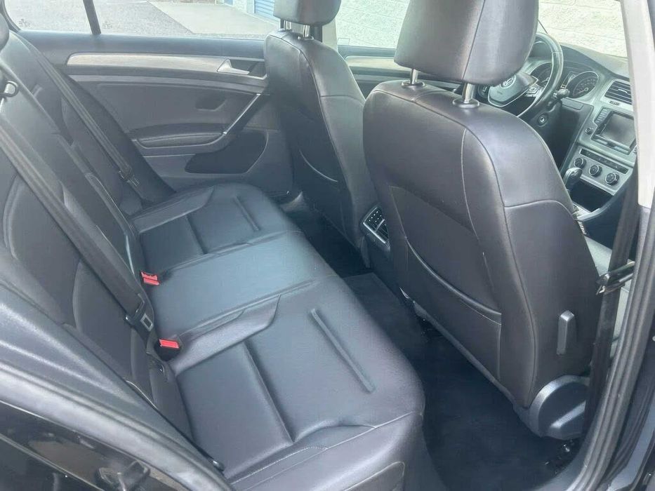 Volkswagen Golf SE      2015