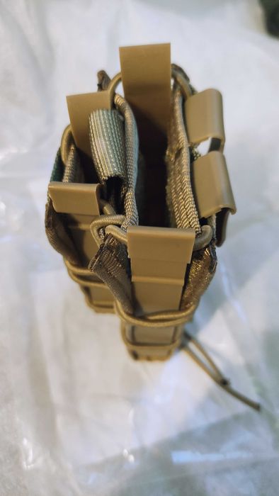 Ładownica MOLLE na 2 magazynki: 1 pistoletowy + 1 karabinowy MULTICAM