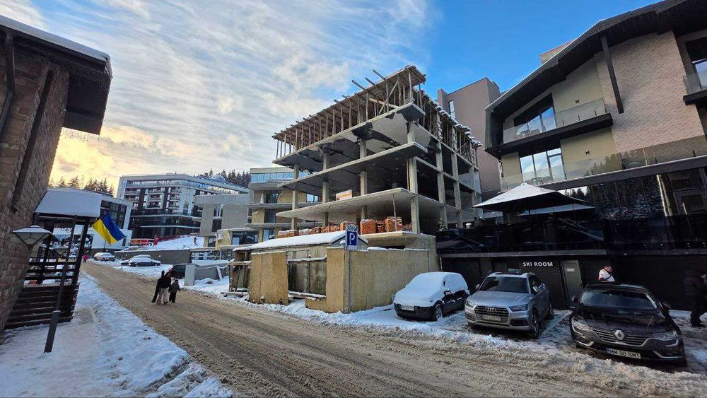 Продаж інвестиційної нерухомості в самому серці Буковелю