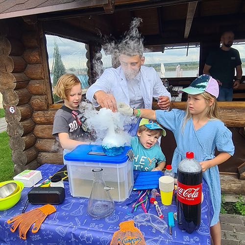 Аніматор. Наукове,  хімічне шоу на день народження