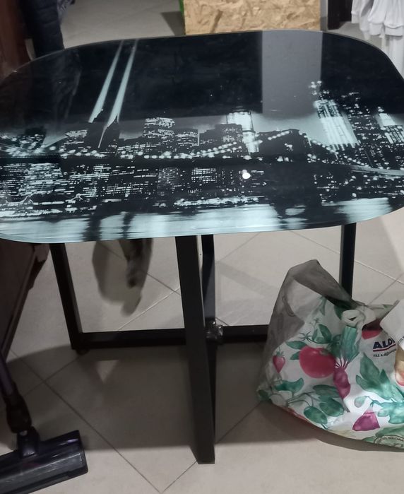 Vendo mesa redonda vidro