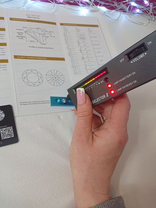 Z certyfikatem Moissanit 1 carat