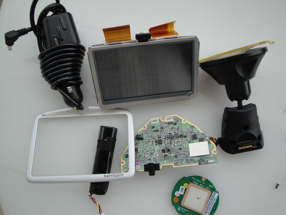 Reparação GPS TomTom -Falha satélite/Outras Avarias