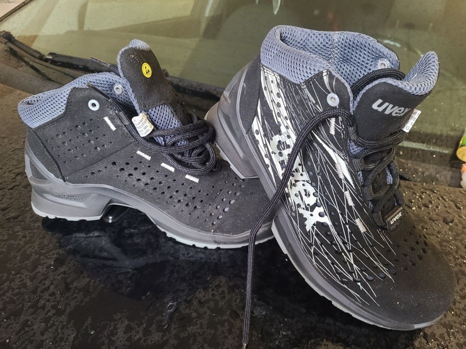 UVEX Кросівки  НОВІ 38 розмір