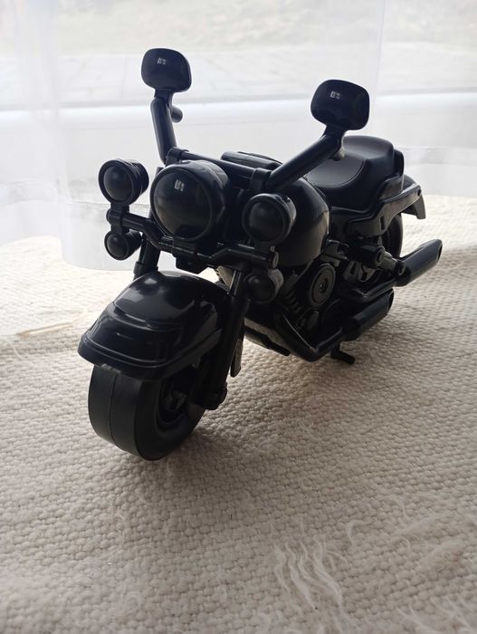 Motocykl  Polesie,  szaro-czarny i czarny. Duży,wytrzymały.
