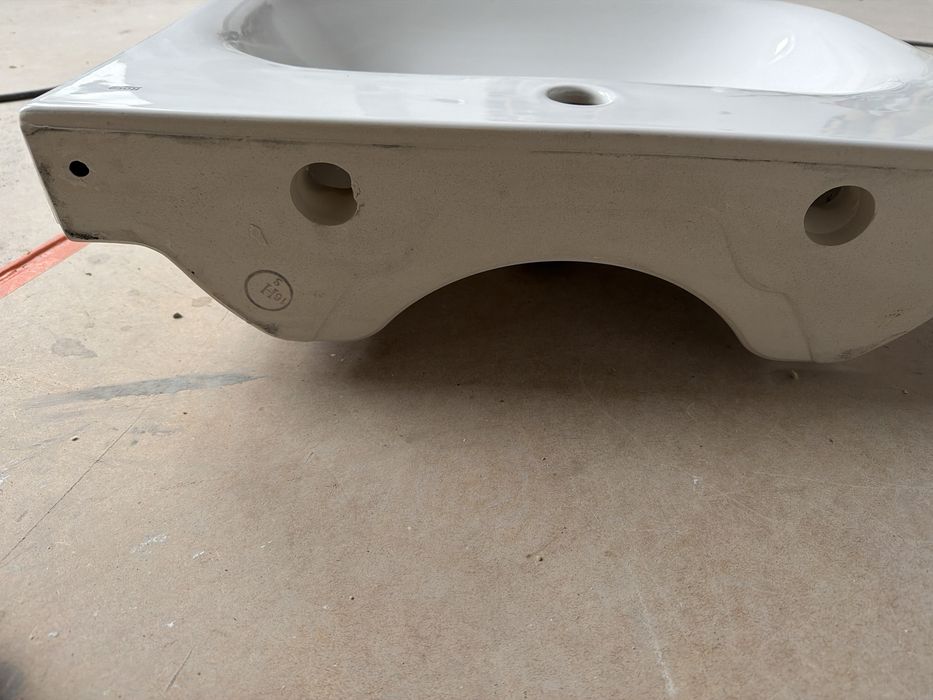 Nowa umywalka Roca