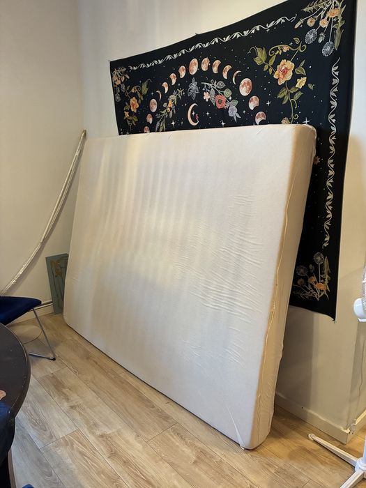Materac WellPur 160x200 uzywany, stan dobry, bardzo wygodny