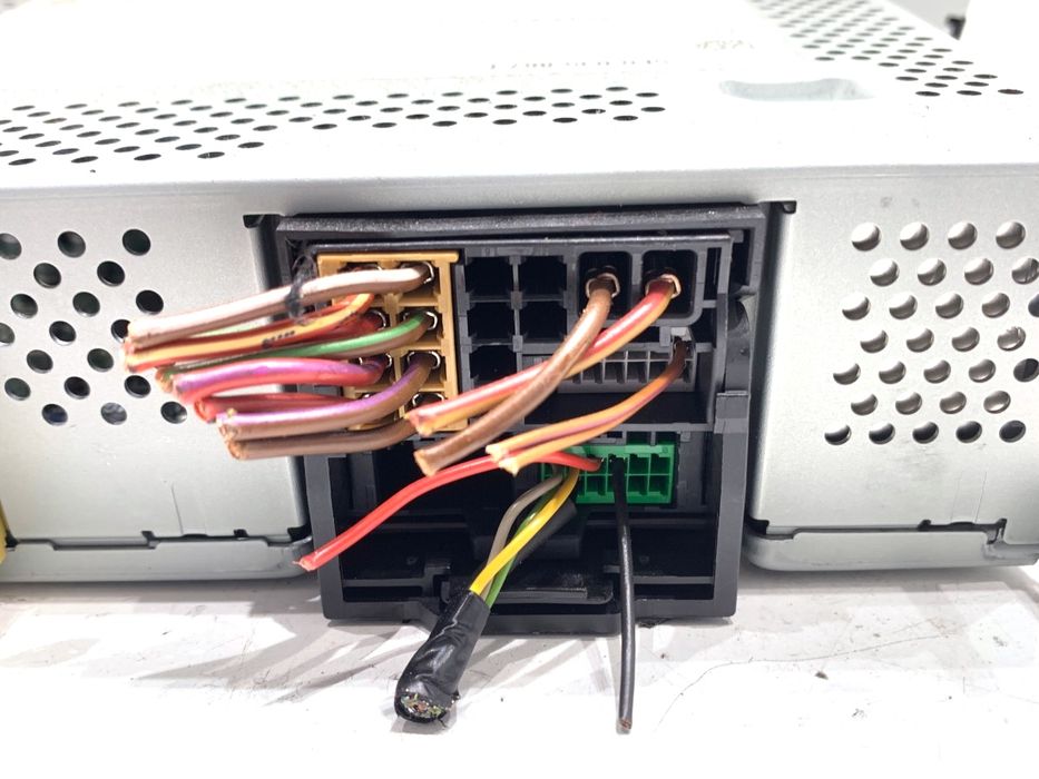 RADIO SKODA OCTAVIA III 5E0035867E ODTWARZACZ MULTIMEDIA, STEREO