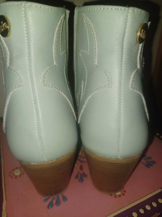 Botins em pele da Ruika