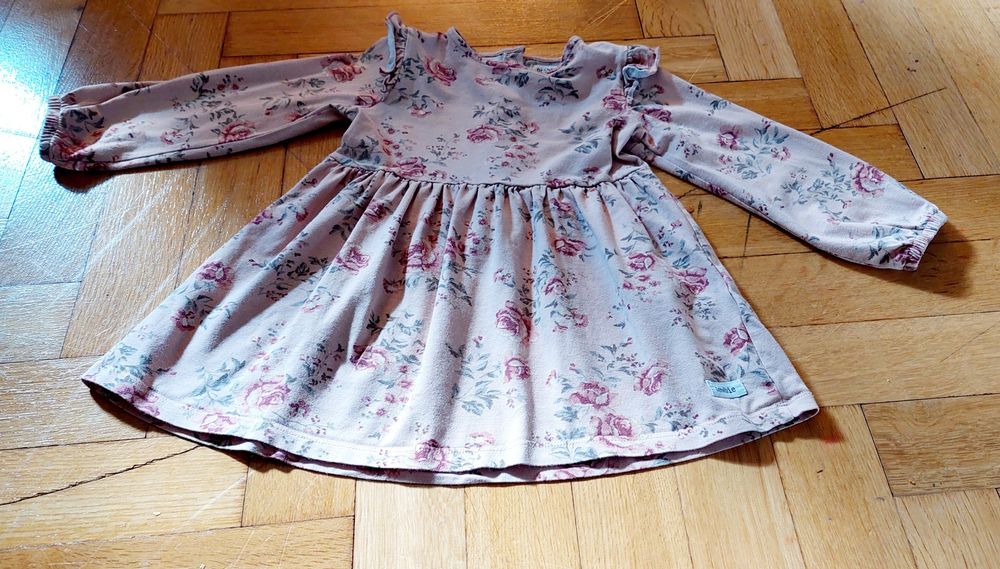 Sukienka newbie w róże retro r. 62