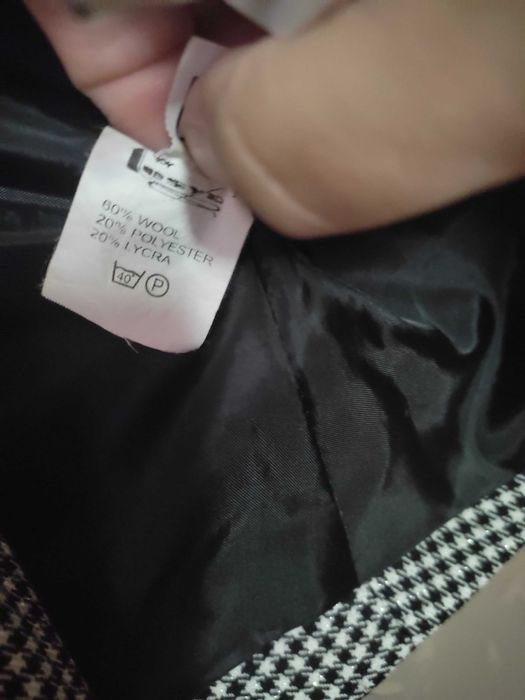 Продам женский костюм