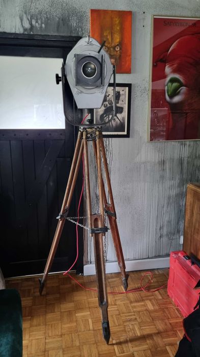 Lampa loft , industrial , reflektory estradowy na statywie