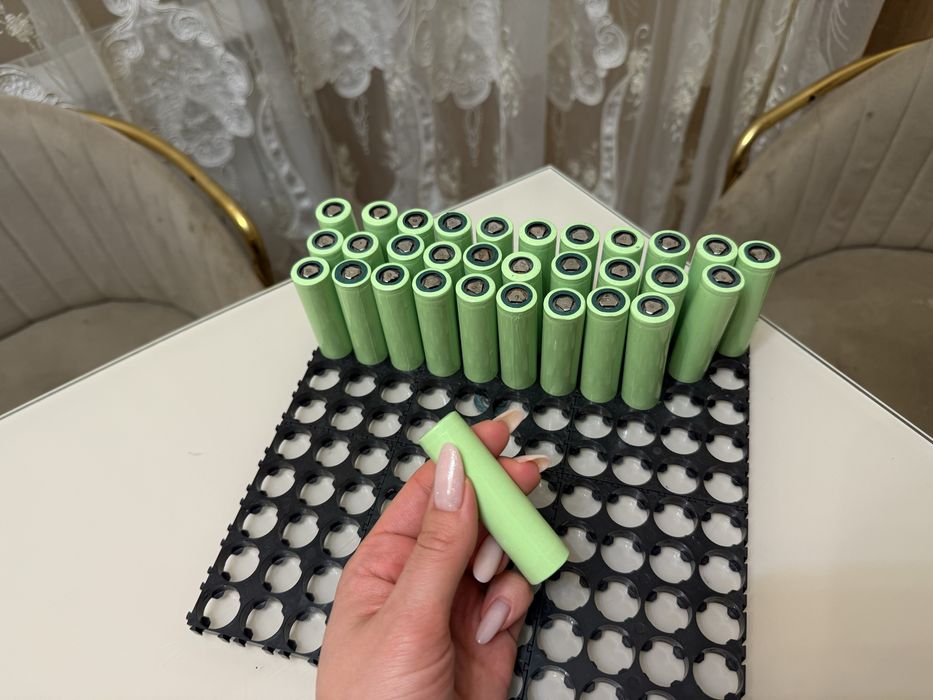 Акумулятор 18650 3.7В 3000Ma Tesla Батарея