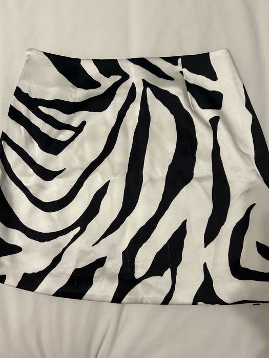 Saia de zebra acetinada