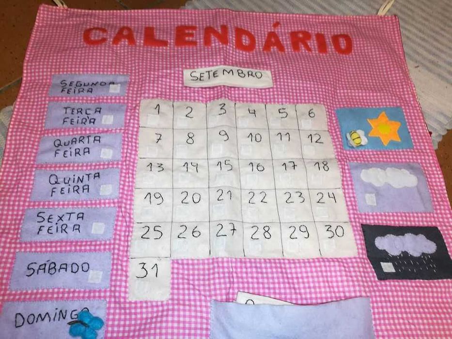 Calendário em tecido