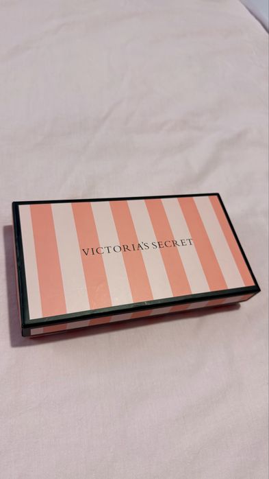 Carteira Victoria’s Secret