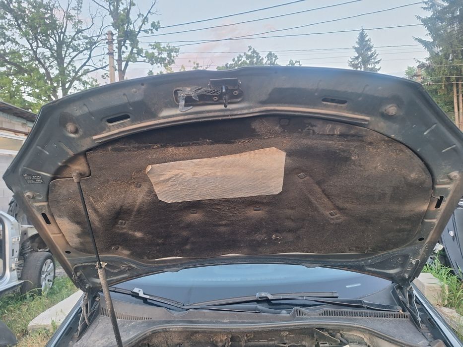Капот volkswagen golf 5