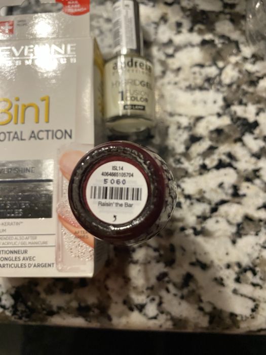 Lote 3 vernizes marca/bordeaux/branco- unhas estrear