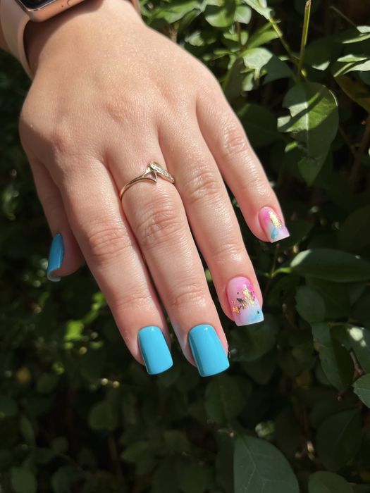 Манікюр , педикюр , нарощення нігтів, чистка стоп, чоловічий педикюр