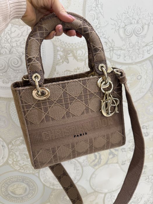 Torebka na ramię z paskiem christian dior