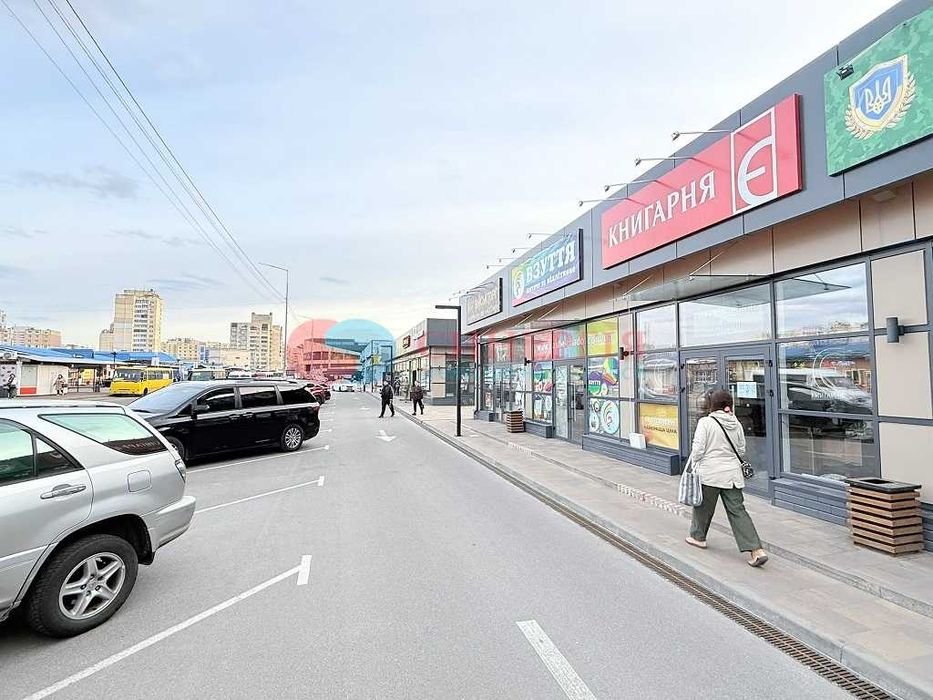 Метро Героїв Дніпра, оренда. Торгова площа 45 кв.м. Автостанція ринок АТБ, ФОРА
