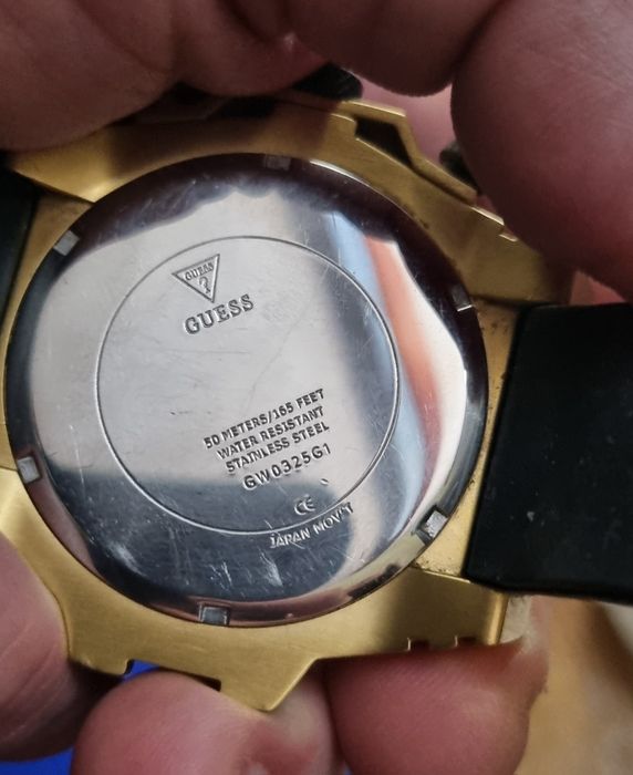 Продам  часы хронограф GUESS  GW0325G1