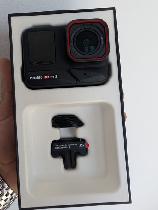 Insta 360 ACEPRO-2