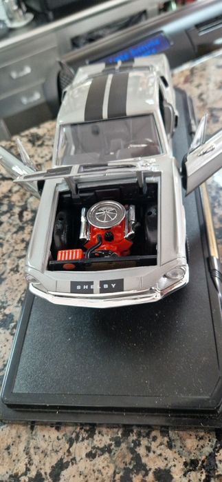 Shelby gt-500KR 1:18